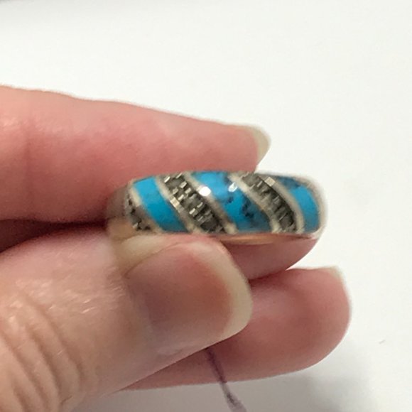 Turquoise and Marcasite Silver ring, Size 9 - Picture 5 of 7